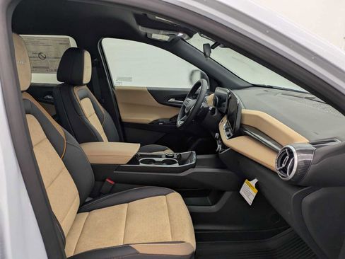 New 2026 Chevrolet Equinox ACTIV w/ Convenience Package III image 22