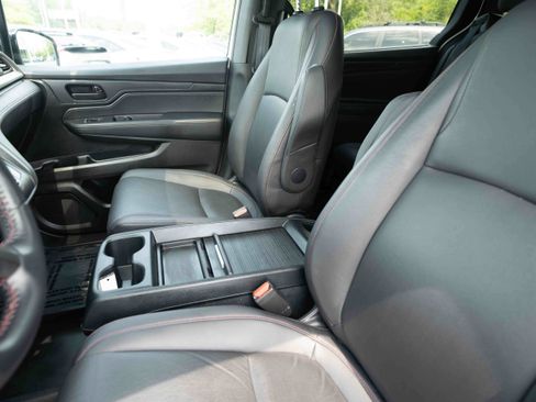 Used 2024 Honda Odyssey Sport image 10