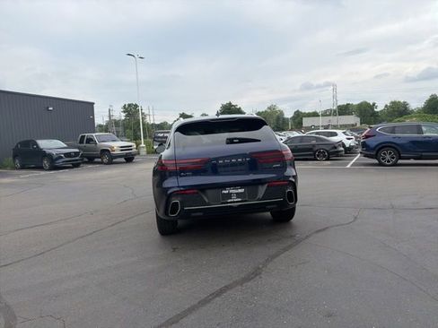 Used 2025 Genesis GV70 2.5T AWD/4WD image 11