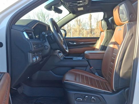 Used 2024 GMC Yukon Denali Ultimate image 17