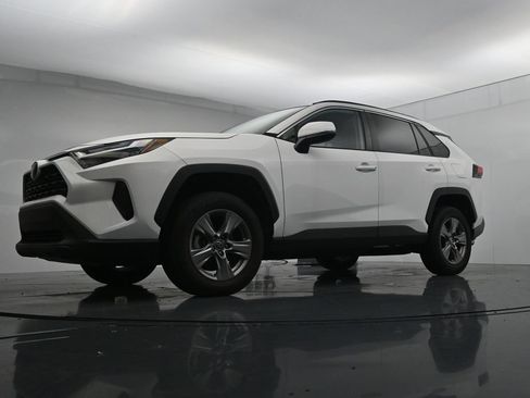 Used 2024 Toyota RAV4 XLE AWD/4WD image 20
