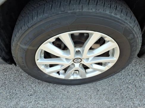 Used 2020 Nissan Rogue SV AWD/4WD image 5