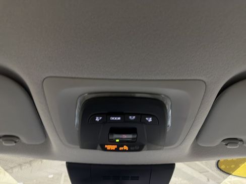 Used 2026 Toyota Corolla Cross L FWD image 34