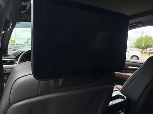 Used 2024 GMC Yukon Denali Ultimate w/ LPO, Floor Liner Package AWD/4WD image 18