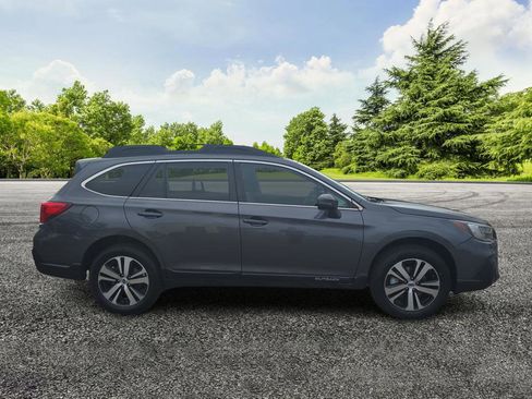 Used 2018 Subaru Outback 2.5i Limited image 8