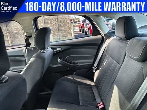 Used 2018 Ford Focus SE FWD image 15