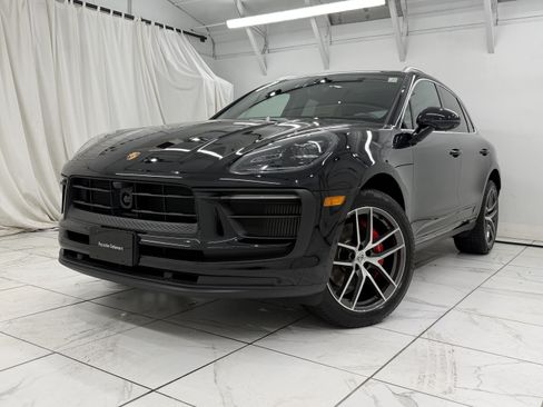 Certified 2023 Porsche Macan S AWD/4WD image 8