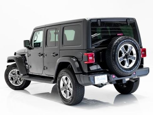 Certified 2022 Jeep Wrangler Unlimited Sahara w/ Cold Weather Group AWD/4WD image 33