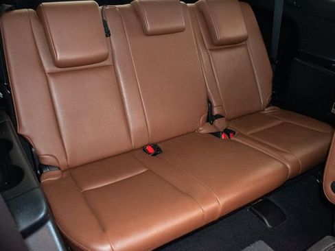 Used 2019 Toyota Highlander Limited AWD/4WD image 13