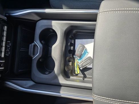 Used 2025 RAM 2500 Big Horn image 17