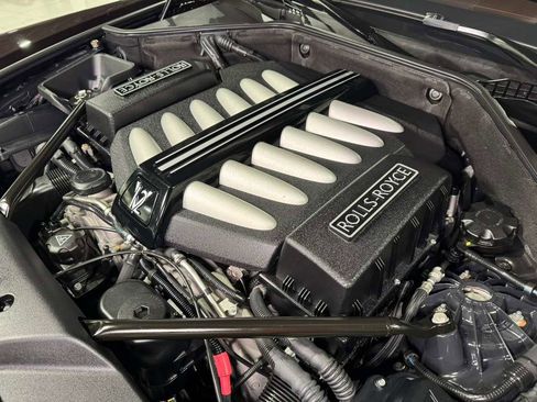 Used 2014 Rolls-Royce Wraith image 41