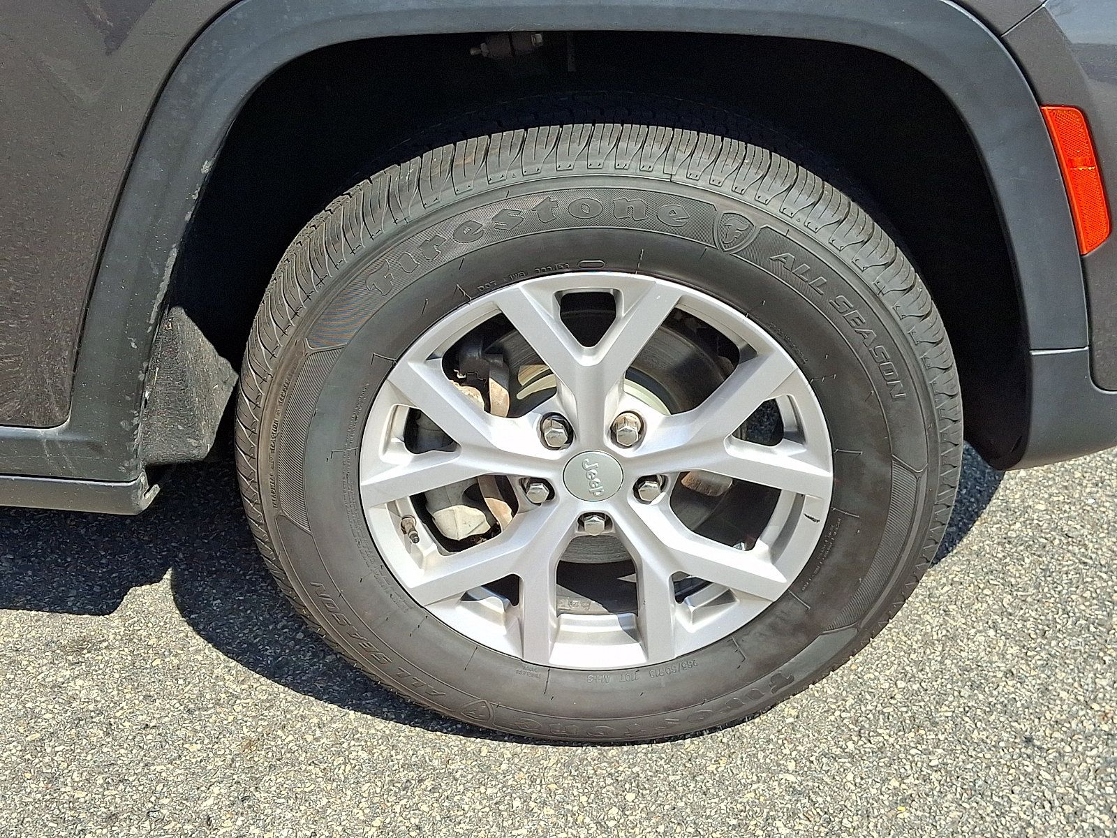 Used 2022 Jeep Grand Cherokee Limited AWD/4WD image 9