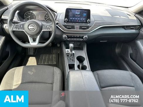 Used 2025 Nissan Altima 2.5 SV FWD image 27