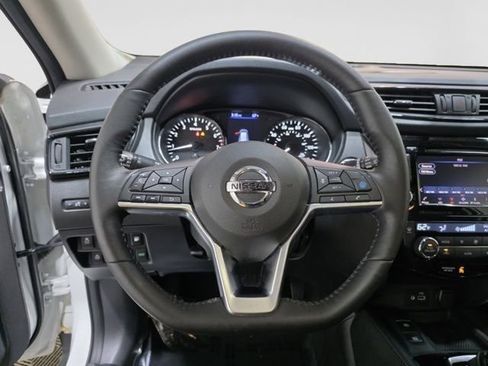 Used 2018 Nissan Rogue SL w/ Premium Package AWD/4WD image 15