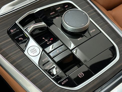 New 2026 BMW X5 sDrive40i w/ M Sport Package image 18