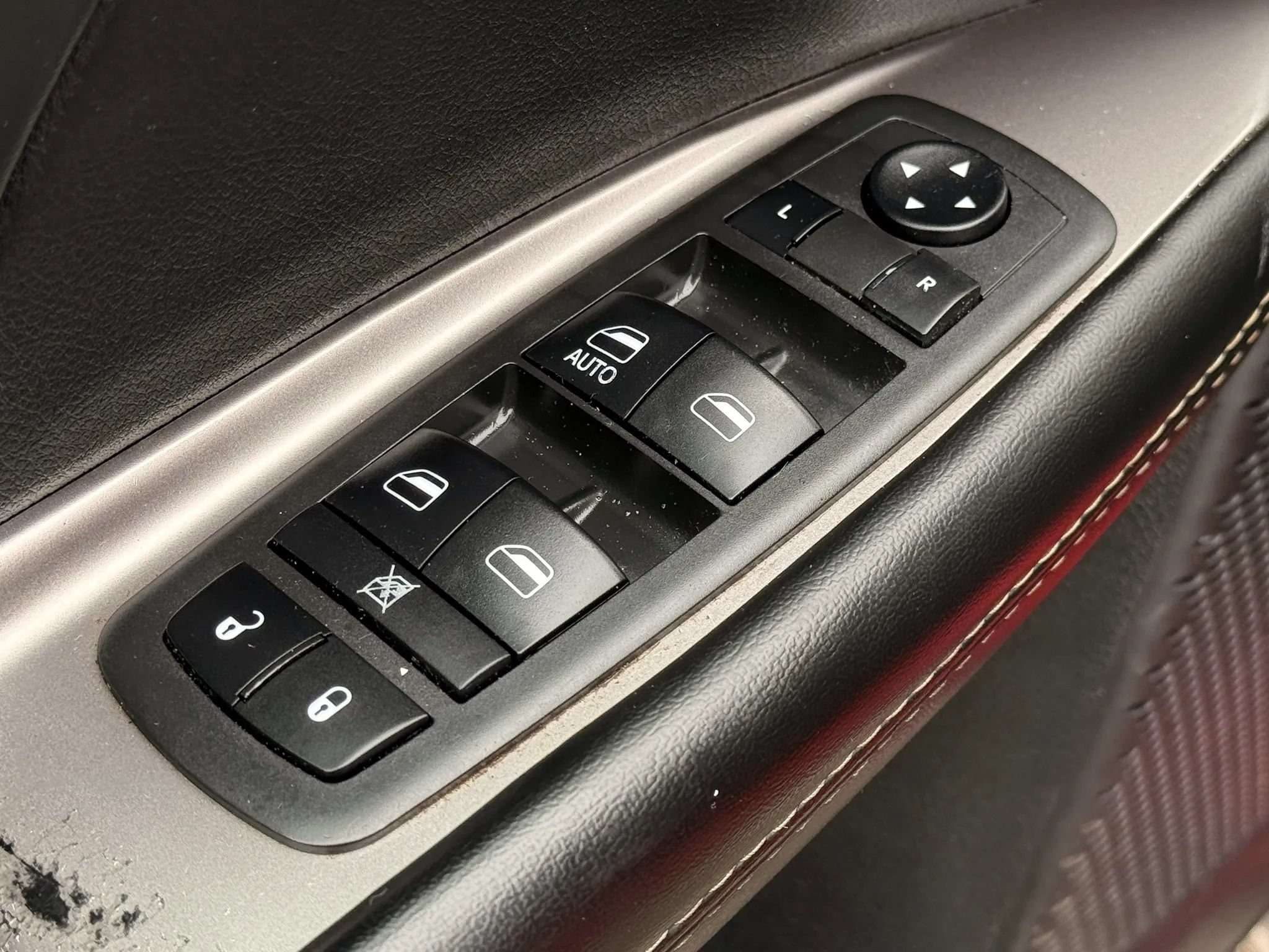 Used 2018 Dodge Journey Crossroad AWD/4WD image 24