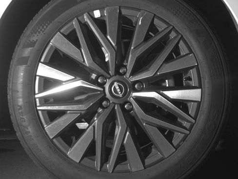 Used 2025 Nissan Altima 2.5 SV image 13