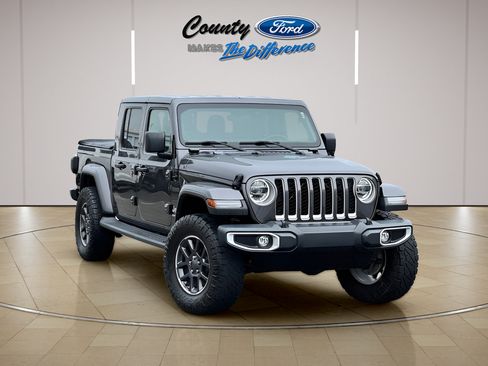 Used 2021 Jeep Gladiator Overland w/ LED Lighting Group AWD/4WD image 1