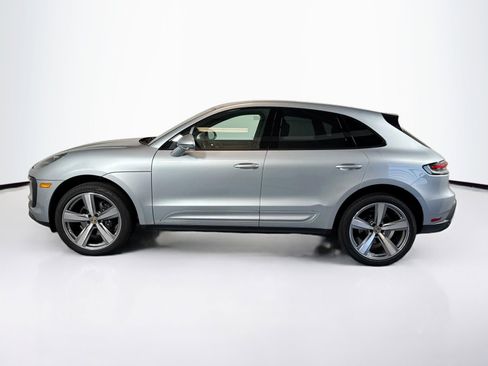 Used 2024 Porsche Macan image 2