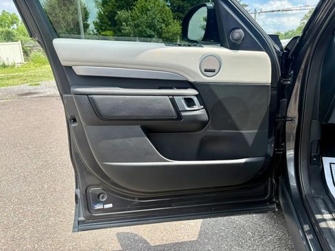 Used 2022 Land Rover Discovery S R-Dynamic AWD/4WD image 11