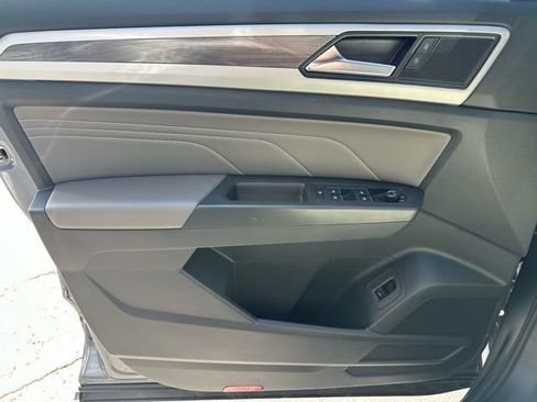 Used 2023 Volkswagen Atlas Cross Sport SE image 26