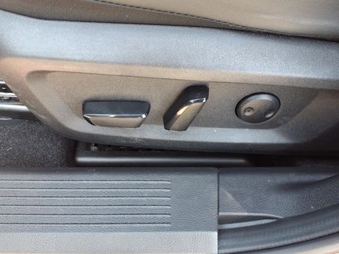 Used 2023 Nissan Rogue SV w/ SV Premium B Package AWD/4WD image 17