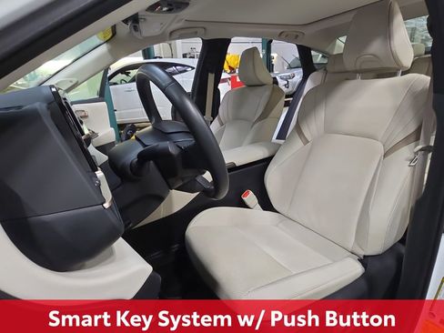 Certified 2025 Toyota Crown Limited image 18