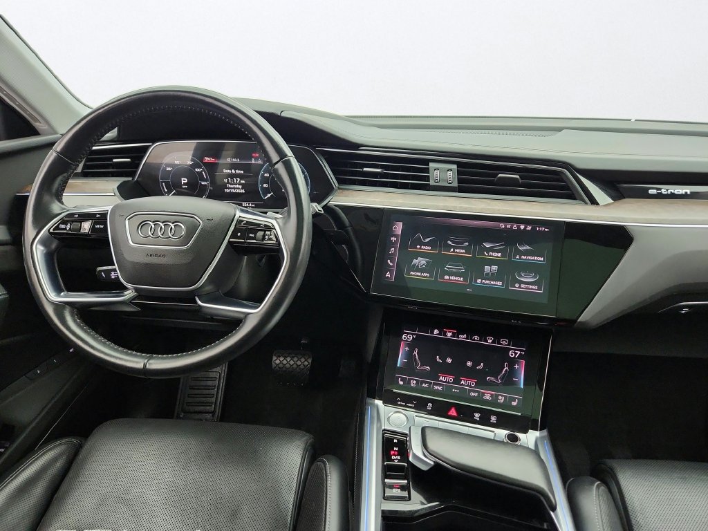 Used 2019 Audi e-tron Prestige w/ Prestige Package AWD/4WD image 26