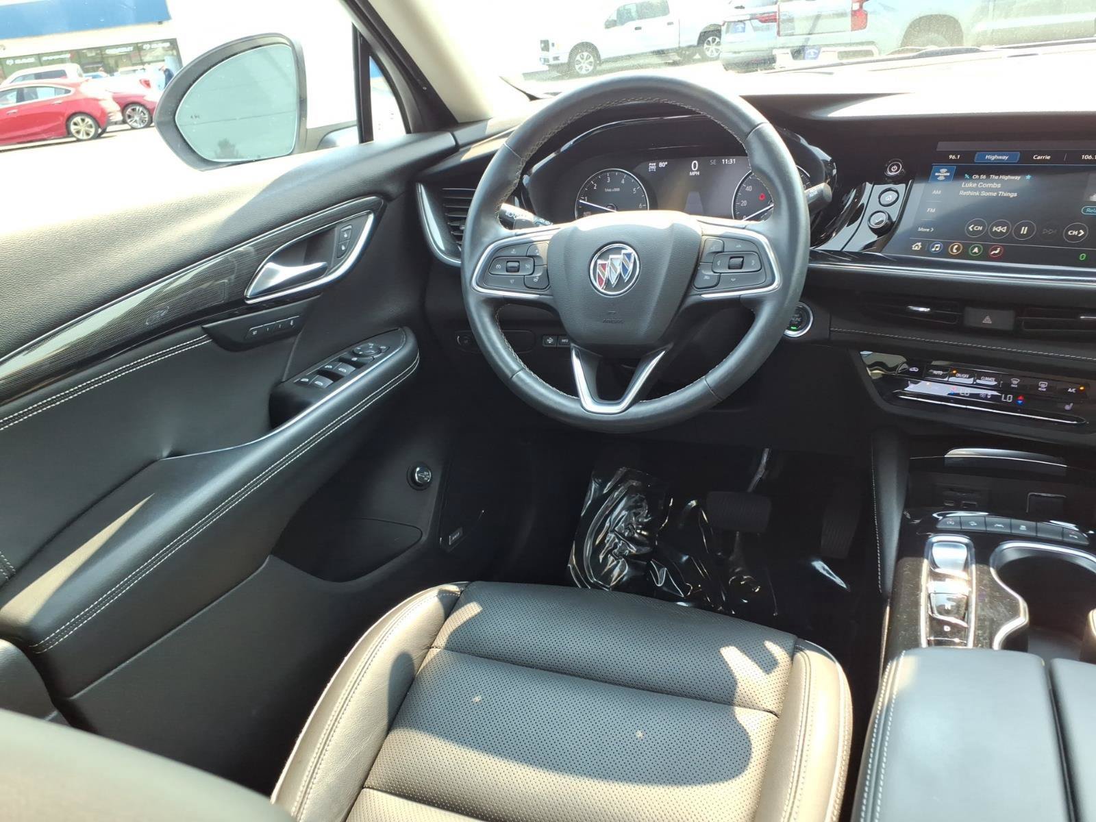 Used 2021 Buick Envision Essence w/ Technology Package I AWD/4WD image 10