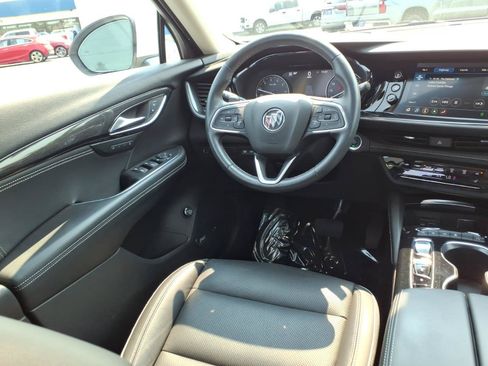 Used 2021 Buick Envision Essence w/ Technology Package I AWD/4WD image 10