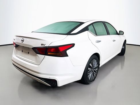 Used 2023 Nissan Altima 2.5 SV image 7