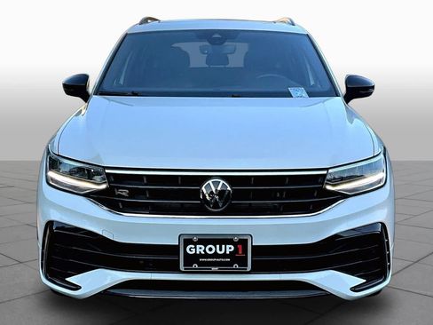 Used 2024 Volkswagen Tiguan SE R-Line AWD/4WD image 4