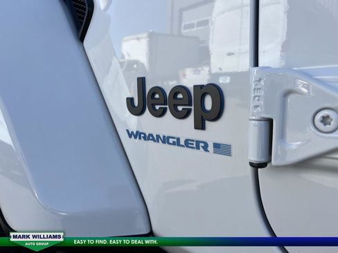 Used 2023 Jeep Wrangler Unlimited Sahara image 10