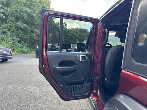 Used 2021 Jeep Wrangler Unlimited Willys image 26
