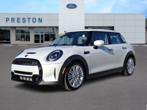 Used 2024 MINI Cooper S image 1