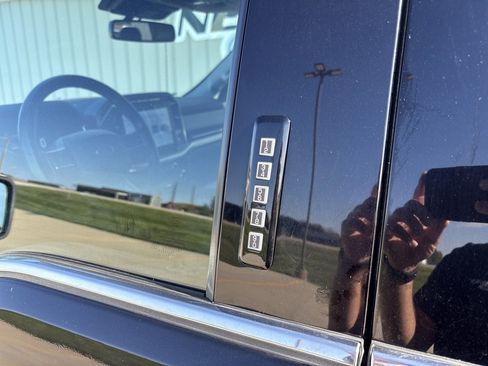 Used 2021 Ford F150 Lariat image 13