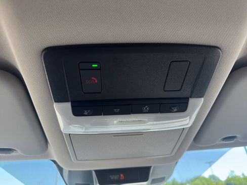 Certified 2026 Nissan Rogue SV AWD/4WD image 23
