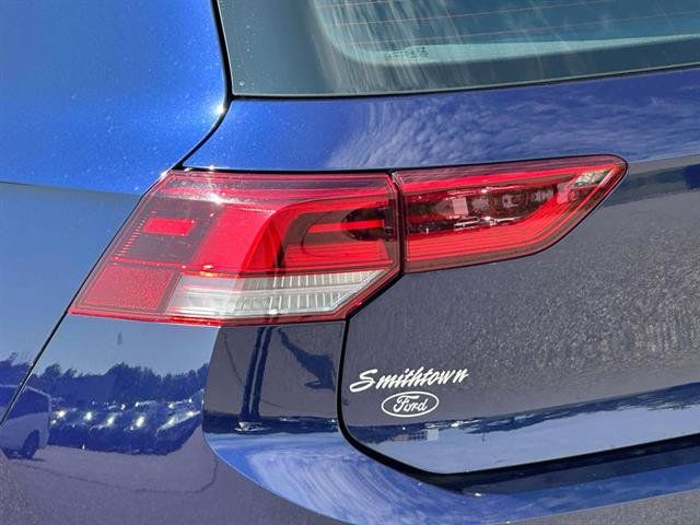 Used 2022 Volkswagen GTI SE FWD image 9