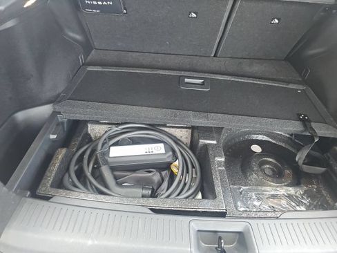 Used 2024 Nissan Ariya AWD image 11