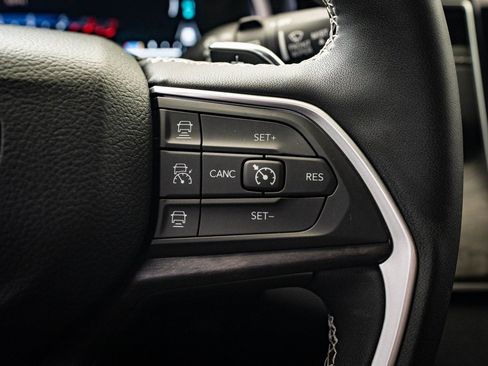 Used 2023 Jeep Grand Cherokee 4WD 4xe image 26