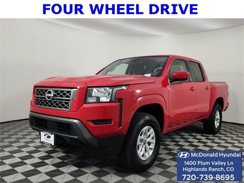 Used 2024 Nissan Frontier SV image 1