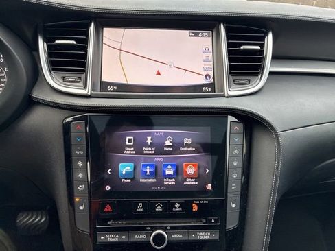 Used 2019 INFINITI QX50 Essential w/ Premium Heat Package image 16