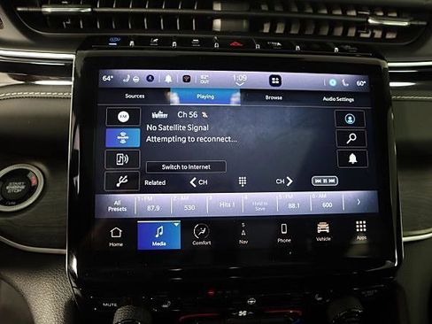 Used 2022 Jeep Grand Cherokee Limited 4xe image 29