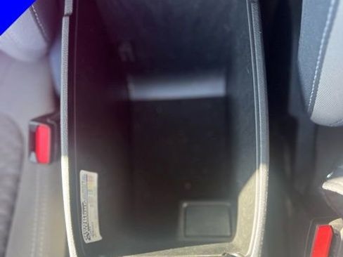 Used 2021 Ford Escape SE image 17