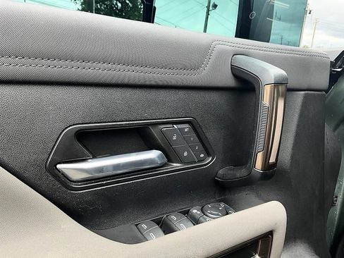 Used 2024 GMC Hummer EV 3X AWD/4WD image 16