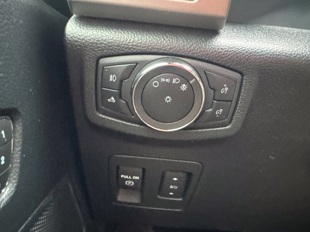 Used 2020 Ford F150 Lariat w/ Equipment Group 502A Luxury AWD/4WD image 29