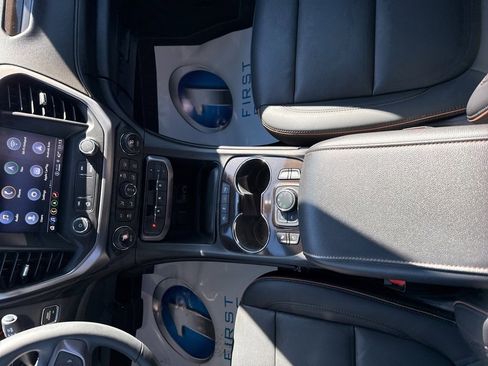 Used 2023 GMC Acadia AT4 w/ Technology Package image 17