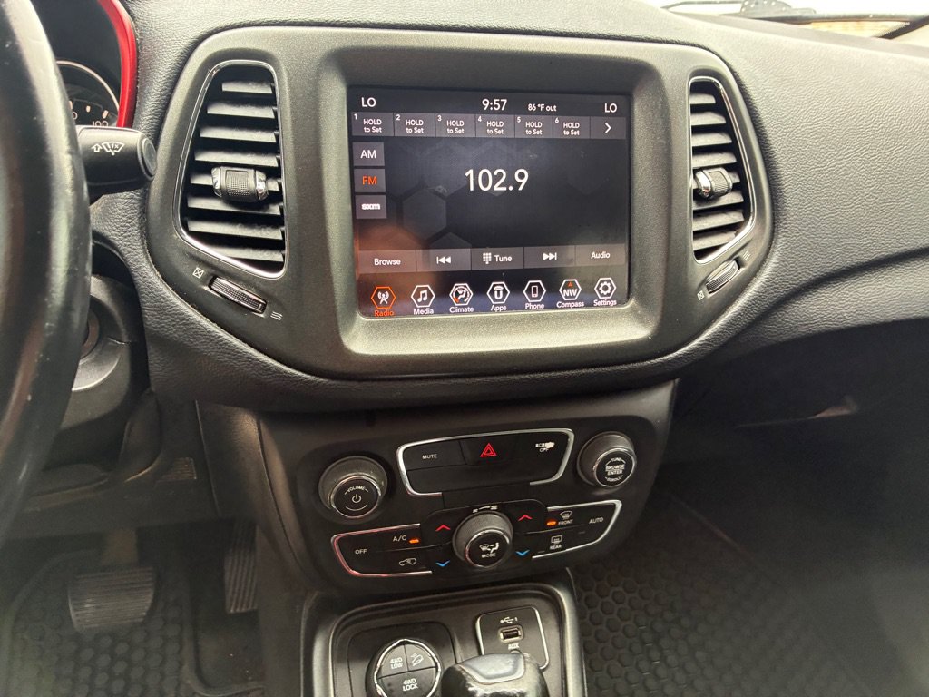 Used 2020 Jeep Compass Trailhawk AWD/4WD image 24