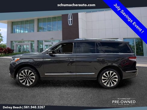 Used 2022 Lincoln Navigator Reserve AWD/4WD image 4