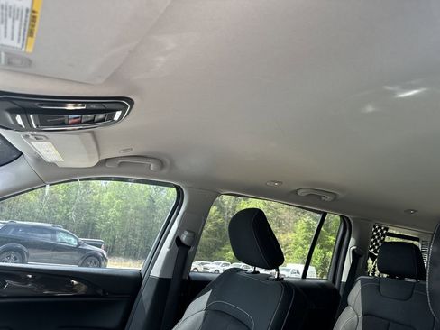 Used 2022 Jeep Grand Cherokee L Laredo w/ Luxury Tech Group I image 34